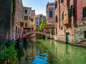 Gondolas on the Santi Apostoli Canal in the Cannaregio District in Venice.