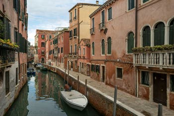 The Sant' Andrea Canal and the dei Sartori Bank, in the Cannaregio District in Venice