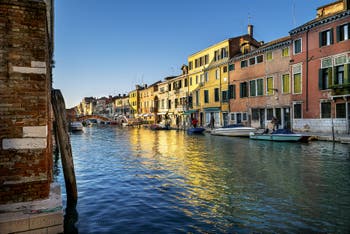 San Girolamo Canal and Bridge and dei Ormesini Bank in the Cannaregio district in Venice.