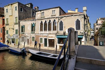 De la Sensa Bank and de la Malvasia Bridge in the Cannaregio district in Venice.