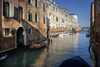Dei Gesuiti Canal and Donà Bridge in the Cannaregio district in Venice.