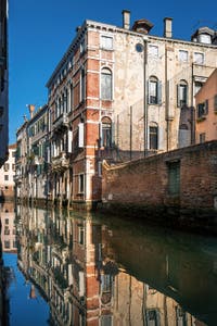 Mirror on the Santi Apostoli Canal in the Cannaregio district in Venice.