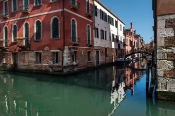 The San Felice and Santa Sofia Canals in Venice's Cannaregio district.