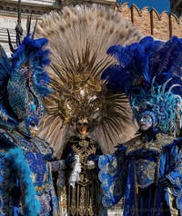 Splendour, beauty and majesty at the Arsenal, the masks and costumes of the Venice Carnival. 