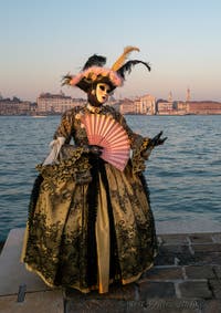 Venetian Carnival masks and costumes, Charm and refinement in San Giorgio Maggiore 