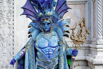 The parade of people in costume at the 2026 Venice Carnival in front of the Church of San Zaccaria.