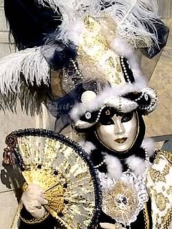 mysterious mask venice carnival