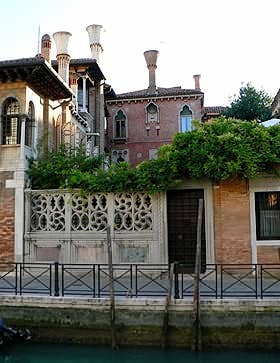 Private garden Fondamenta del Gaffaro Venice Italy