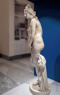 Modest Aphrodite (Capitoline type), Herculaneum, Archaeological Museum of Naples, Italy