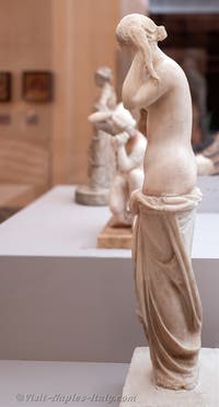 Venus Anadyomene wringing out her hair, Pompeii, Archaeological Museum of Naples, Italy