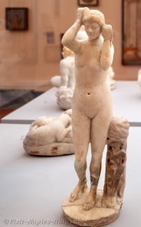 Venus Anadyomene wringing out her hair, House of Oppius Gratus and Quartilla, Pompeii, Archaeological Museum of Naples, Italy