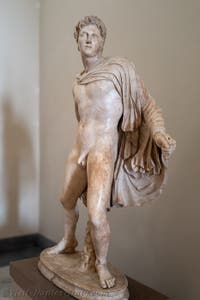 Warrior with a thigh wound, Farnese Collection, Archaeological Museum of Naples, Italy