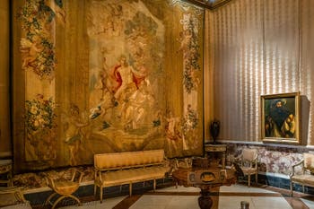 Tapestry from the Hall of the Grand Captain in the Royal Palace of Naples by Pietro Duranti, an allegory of Love and Purity