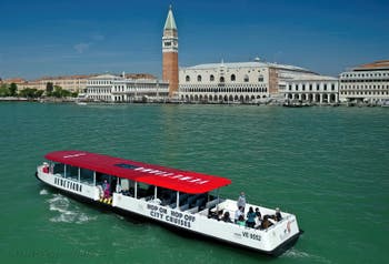 Boat Hop-On Hop-Off to Visit Venice and the Islands of Murano, Burano and Torcello